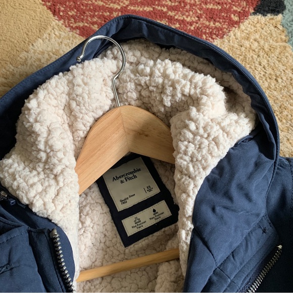 Abercrombie and Fitch Sherpa Trench Coat Jacket - Picture 5 of 5